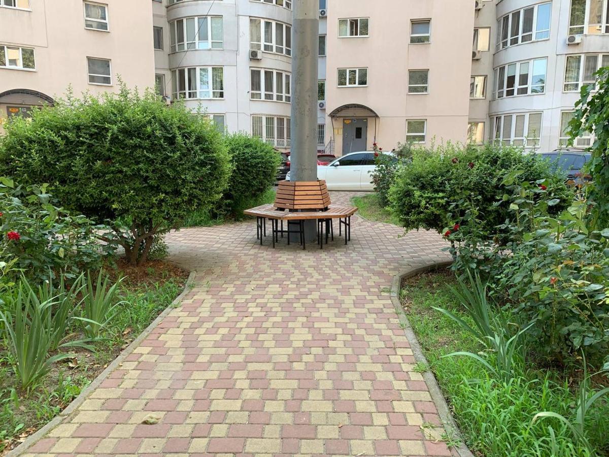 Apartments Staroportofrankovskaya & Pastera Street Odesa Exterior photo
